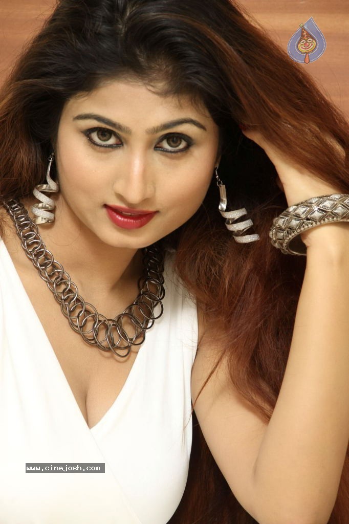 Swapna Benerjee Stills - 37 / 87 photos