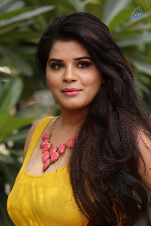 Swasti Semwal New Photos - 30 / 42 photos
