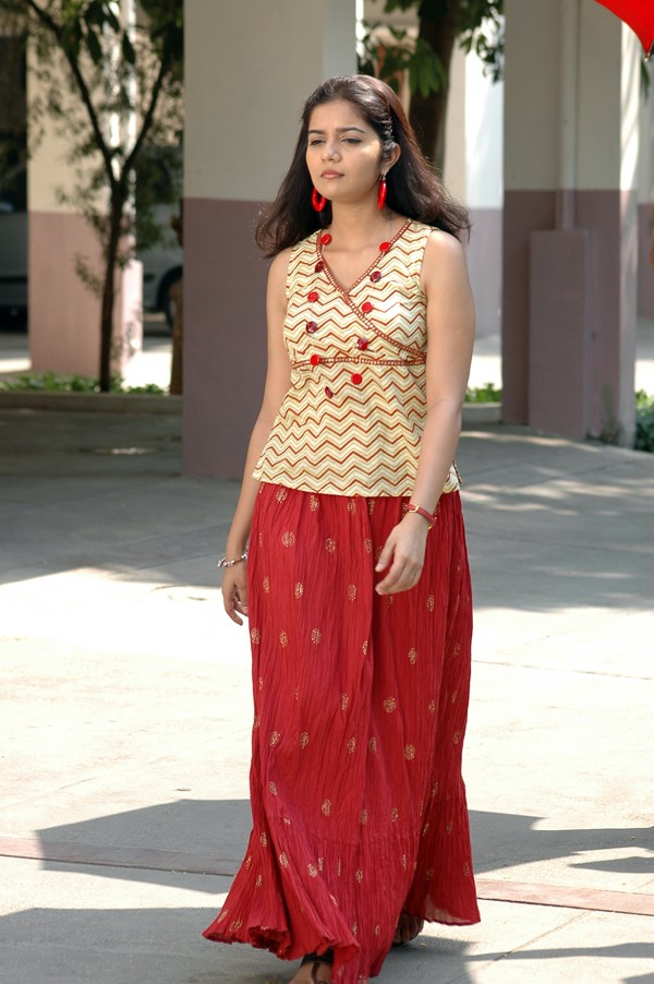 Swathi Gallery - 8 / 100 photos