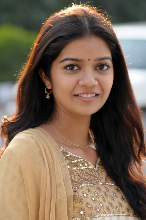 Swathi Gallery - 30 / 100 photos