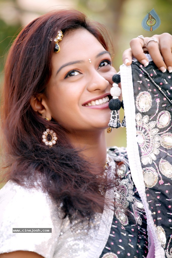 Roshikaa Hot Stills - 44 / 51 photos