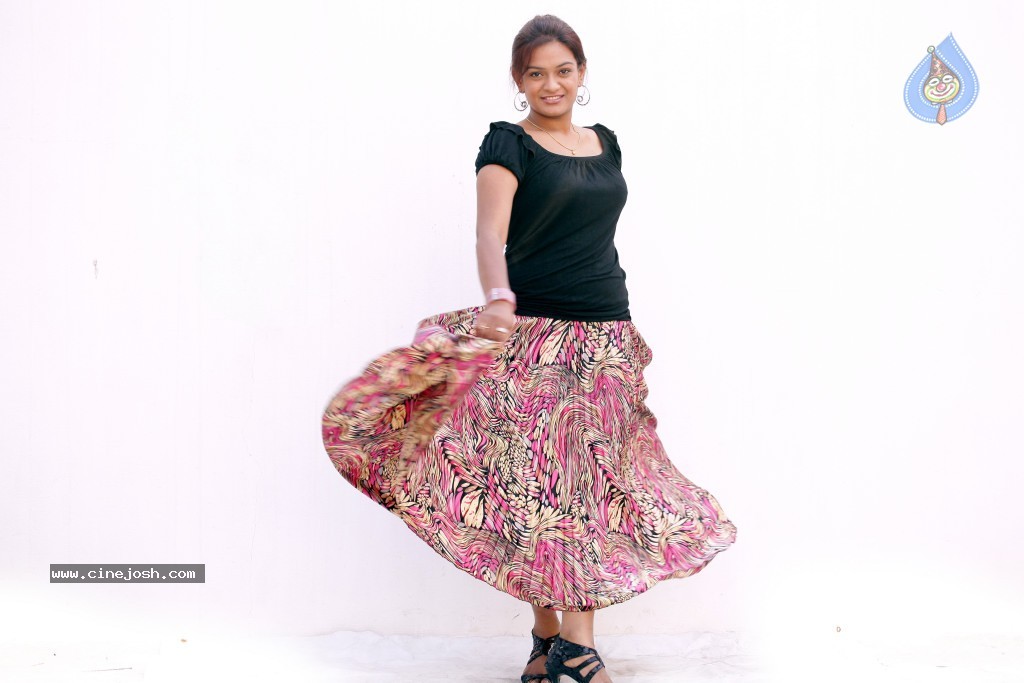 Roshikaa Hot Stills - 47 / 51 photos