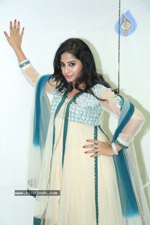 Swathi Deekshit New Stills - 88 / 131 photos