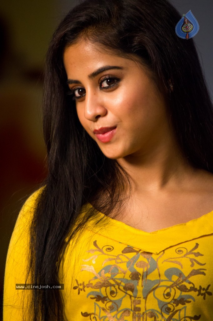 Swathi Deekshith New Stills - 4 / 31 photos