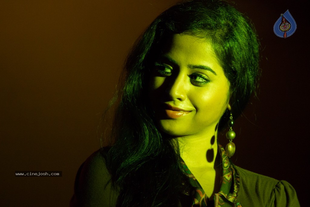 Swathi Deekshith New Stills - 30 / 31 photos