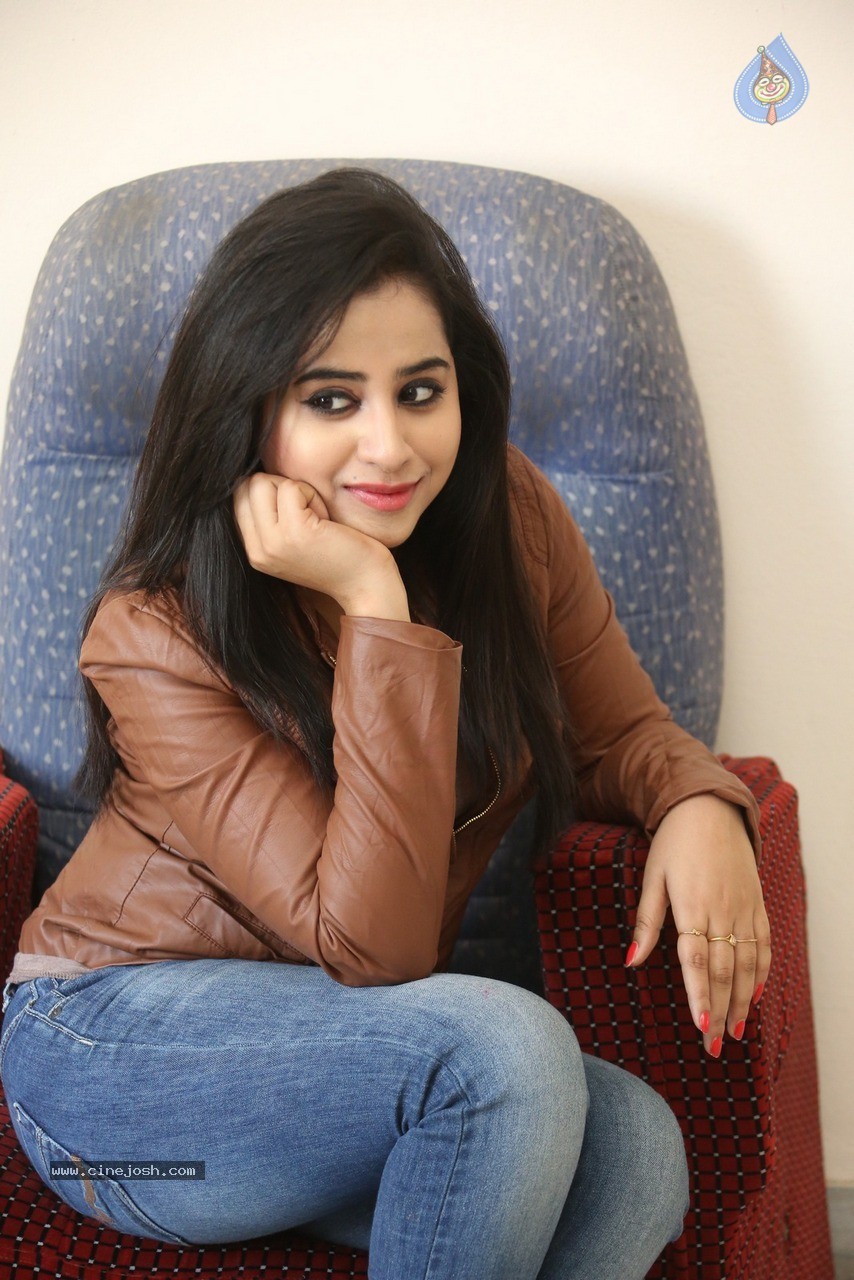 Swathi Dixit Latest Photos - 20 / 85 photos