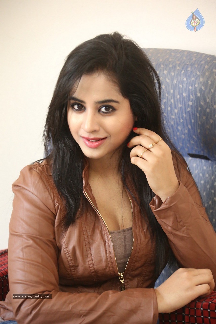 Swathi Dixit Latest Photos - 47 / 85 photos