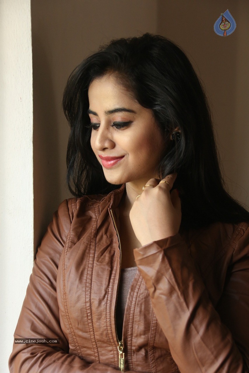 Swathi Dixit Latest Photos - 74 / 85 photos