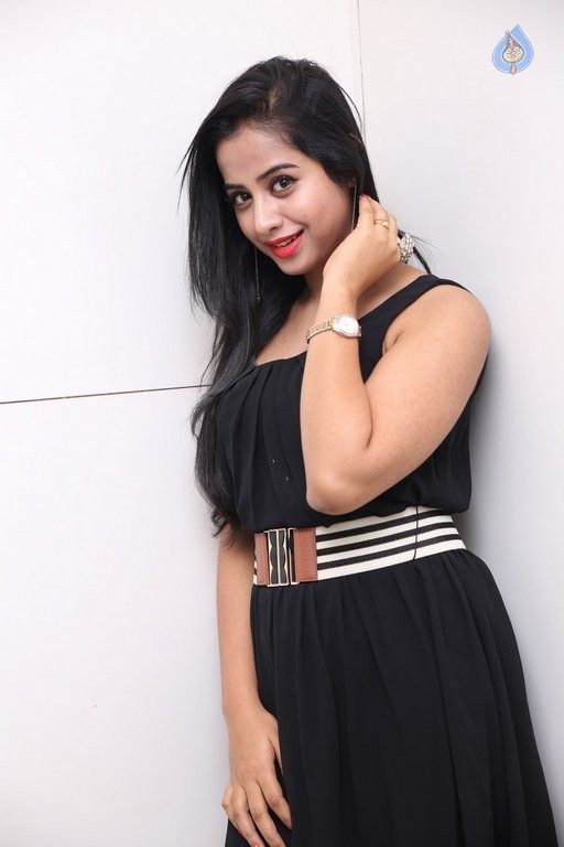 Swathi Dixit Latest Pics - 2 / 50 photos