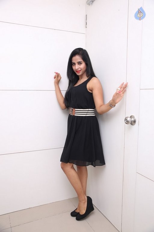 Swathi Dixit Latest Pics - 9 / 50 photos