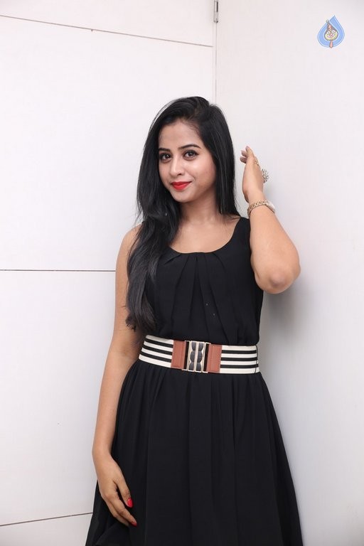 Swathi Dixit Latest Pics - 25 / 50 photos