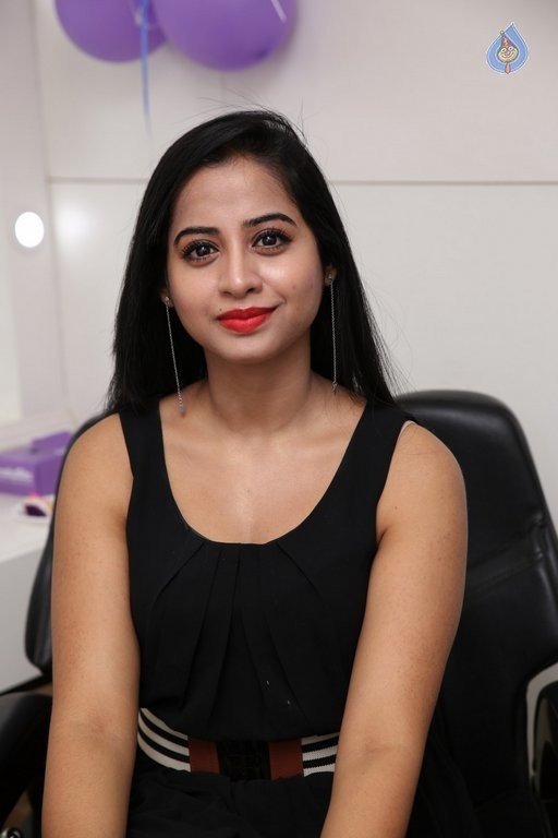 Swathi Dixit Latest Pics - 35 / 50 photos