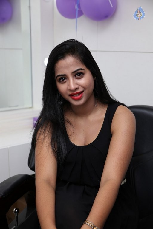 Swathi Dixit Latest Pics - 46 / 50 photos