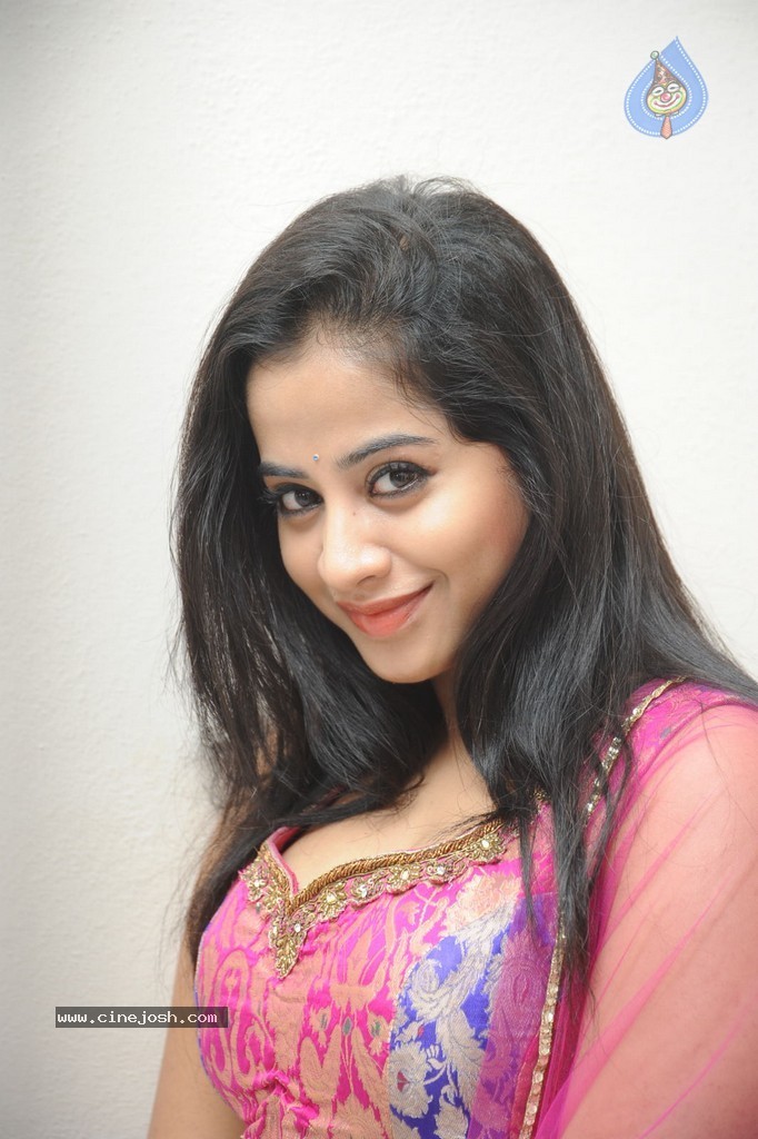 Swathi Dixit New Gallery - 14 / 70 photos