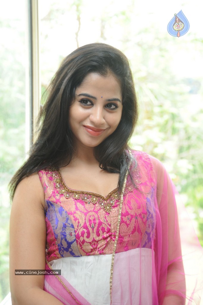 Swathi Dixit New Gallery - 30 / 70 photos