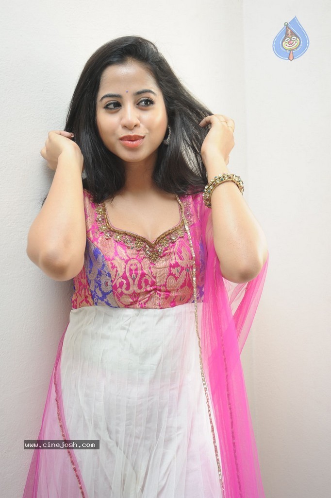 Swathi Dixit New Gallery - 52 / 70 photos