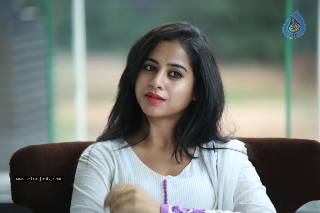 Swathi Dixit New Stills - 15 / 62 photos