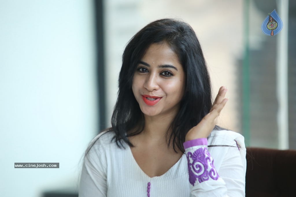 Swathi Dixit New Stills - 29 / 62 photos