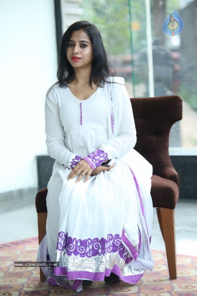 Swathi Dixit New Stills - 41 / 62 photos