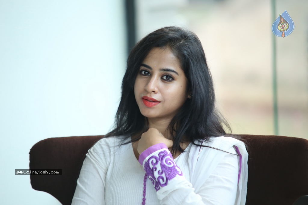 Swathi Dixit New Stills - 58 / 62 photos