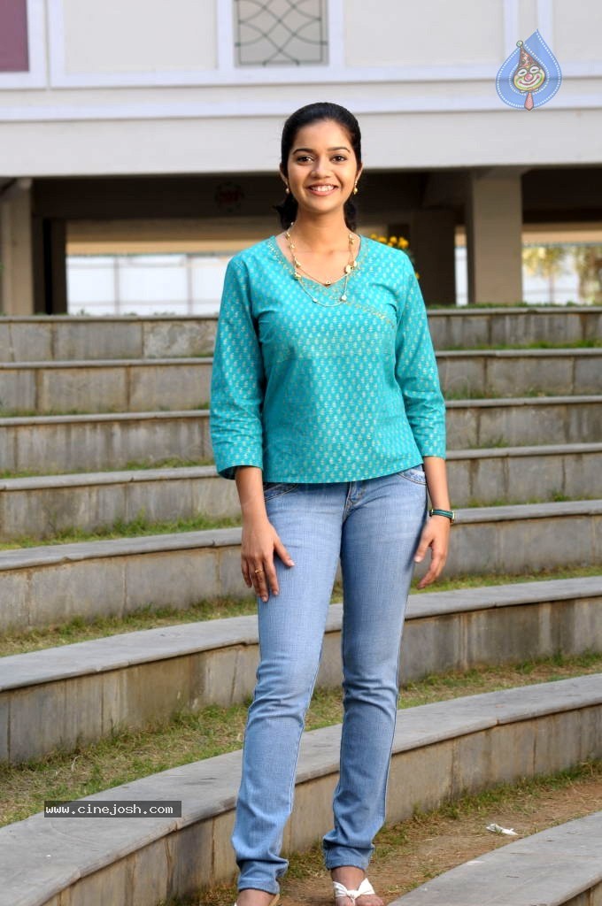 Swathi Latest Stills - 4 / 32 photos