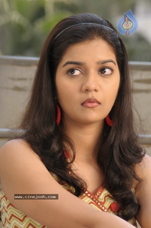 Swathi New Gallery - 15 / 72 photos