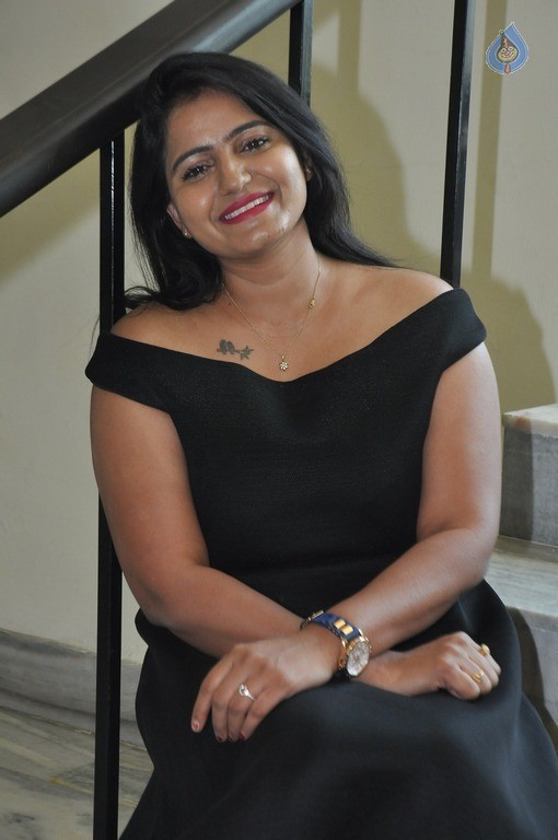 Swathi Reddy Latest Gallery - 34 / 41 photos