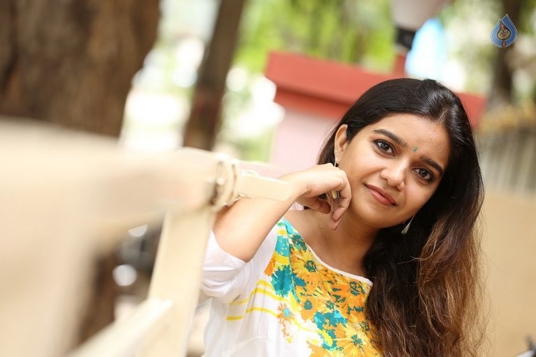 Swathi Reddy Latest Pics - 25 / 42 photos