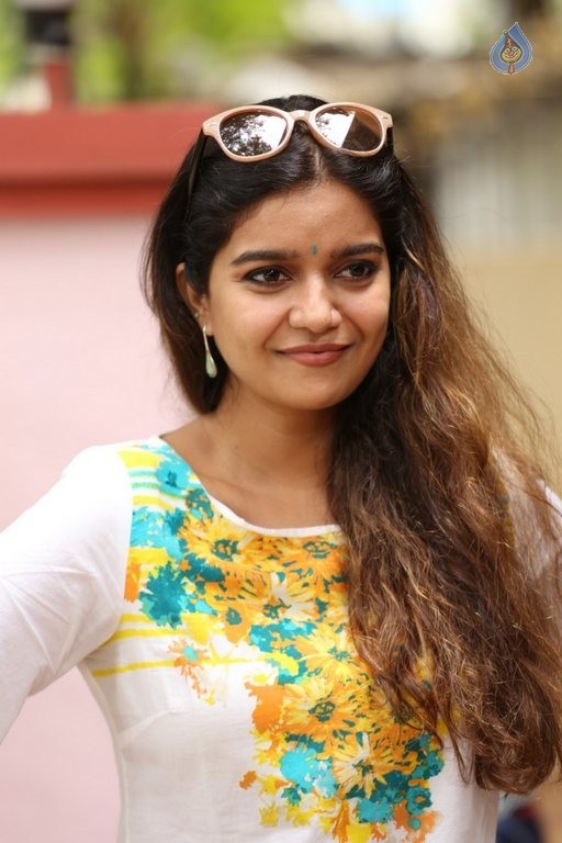 Swathi Reddy Latest Pics - 31 / 42 photos