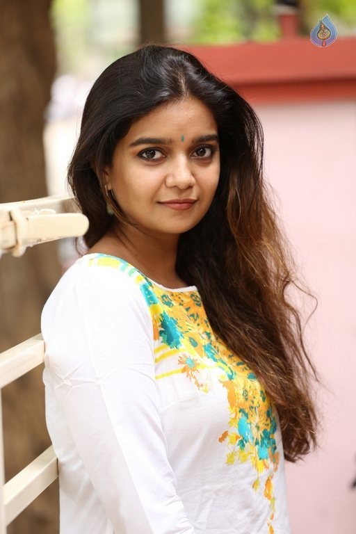 Swathi Reddy Latest Pics - 38 / 42 photos
