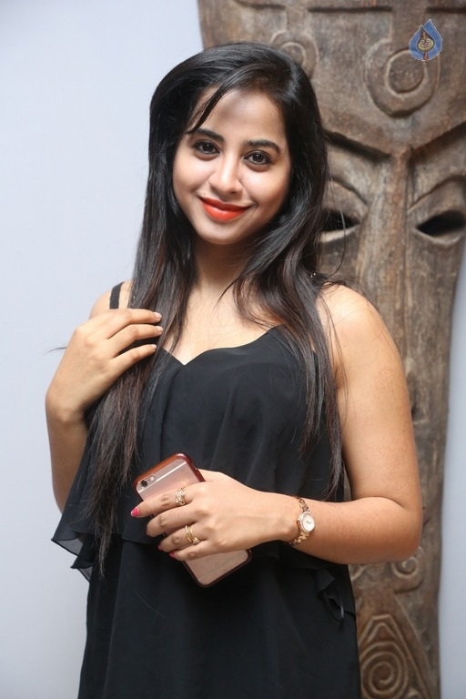 Swati Dixit Latest Gallery - 10 / 26 photos
