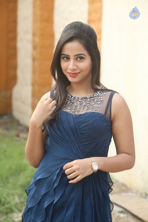 Swati Dixit Latest Photos - 12 / 31 photos