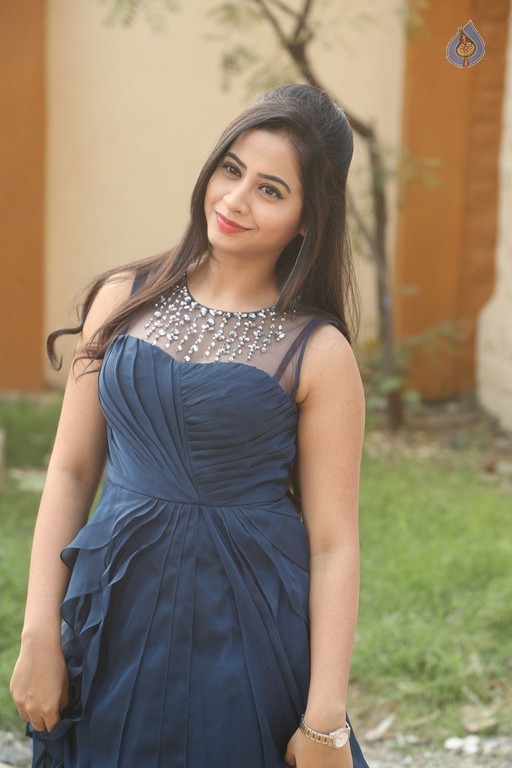 Swati Dixit Latest Photos - 22 / 31 photos