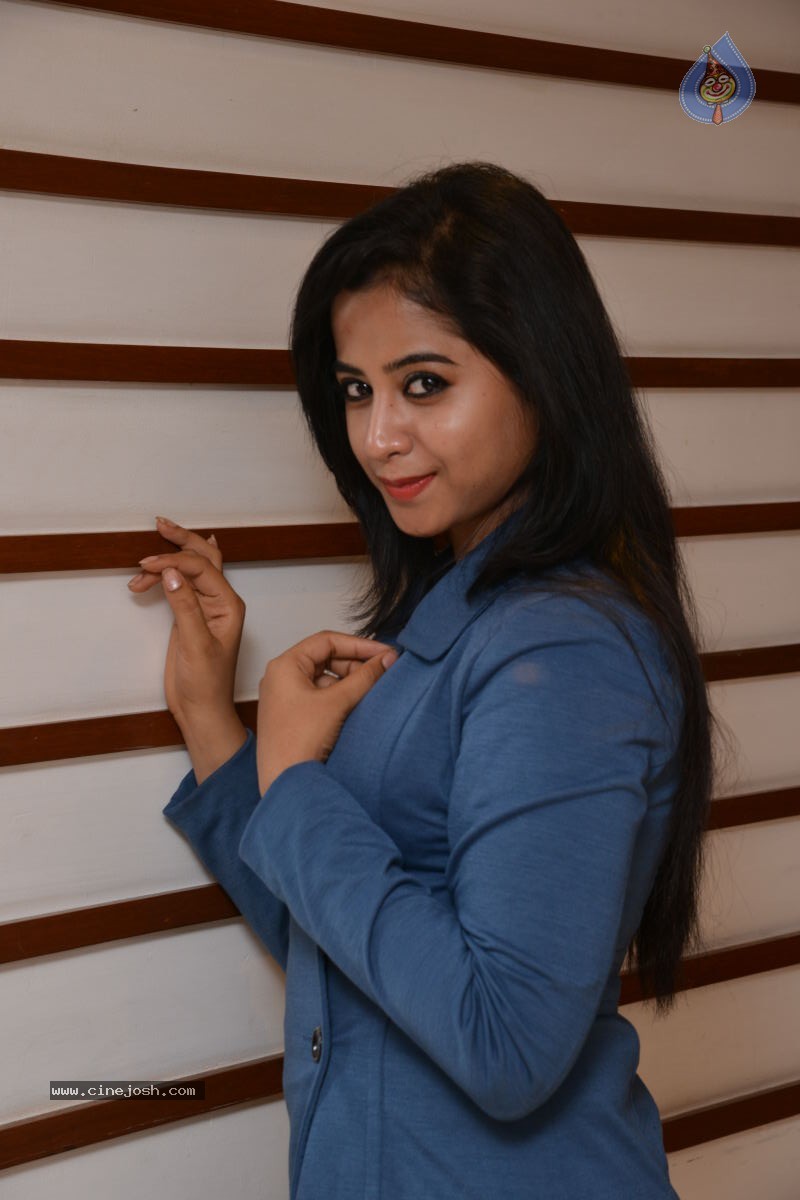 Swati Dixit New Photos - 25 / 60 photos