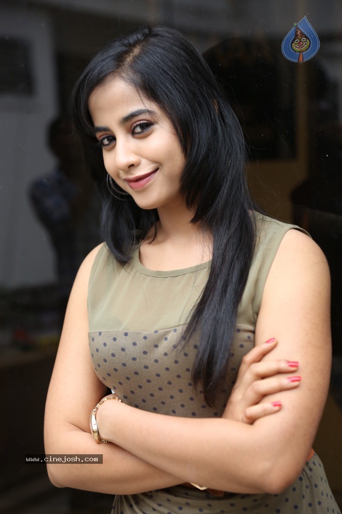 Swati Dixit New Photos - 23 / 54 photos