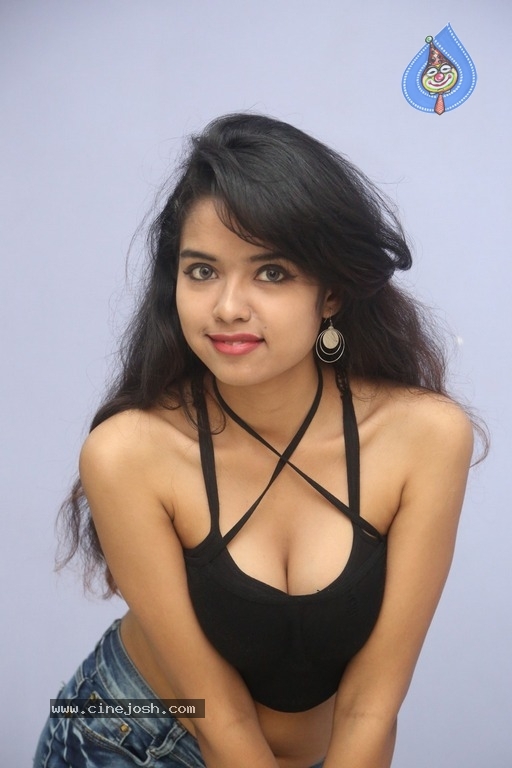 Swati Mandal Latest Photos - 5 / 32 photos