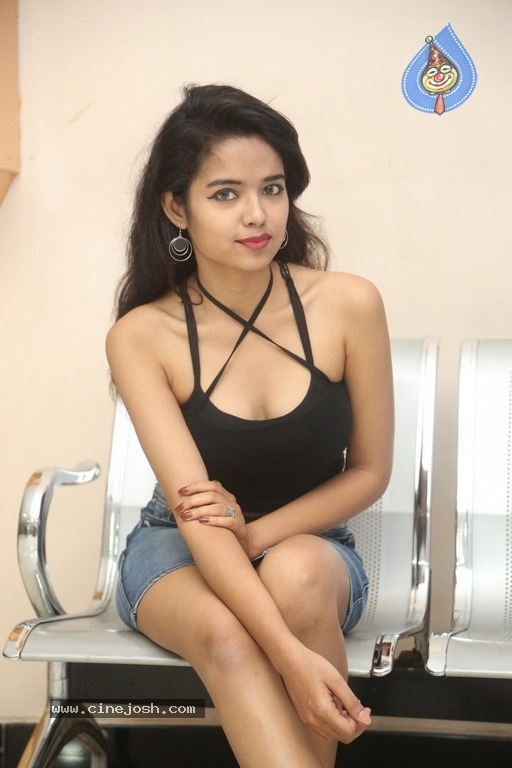 Swati Mandal Latest Photos - 23 / 32 photos