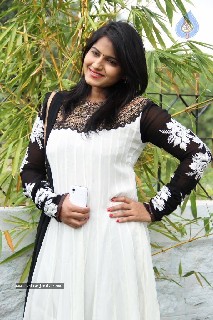 Swetha Stills - 36 / 38 photos