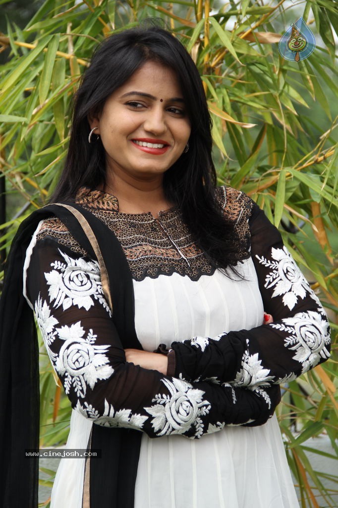 Swetha Stills - 37 / 38 photos