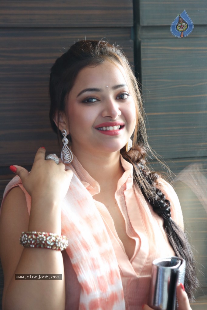Swetha Basu Prasad New Gallery - 111 / 111 photos