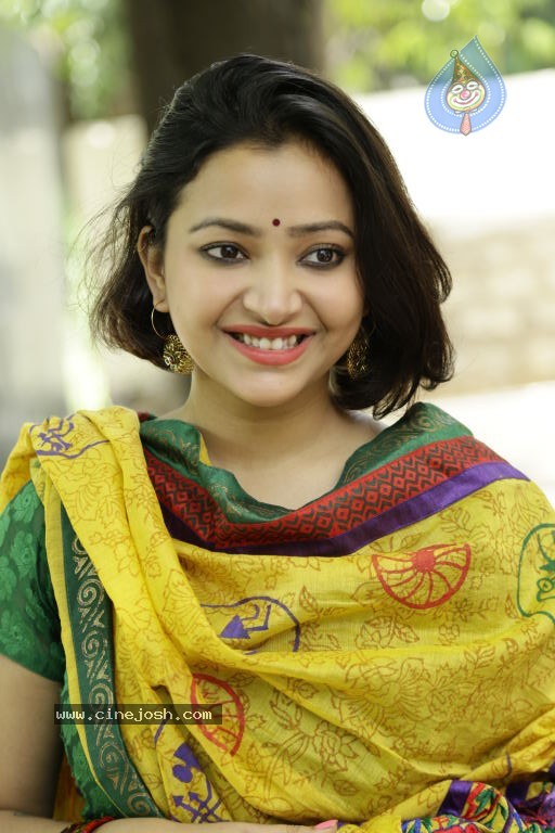 Swetha Basu Prasad Stills - 35 / 39 photos