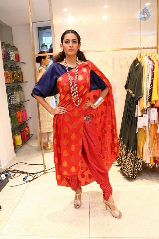 Swetha Jadhav at LFW Event - 4 / 22 photos