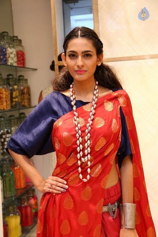 Swetha Jadhav at LFW Event - 20 / 22 photos