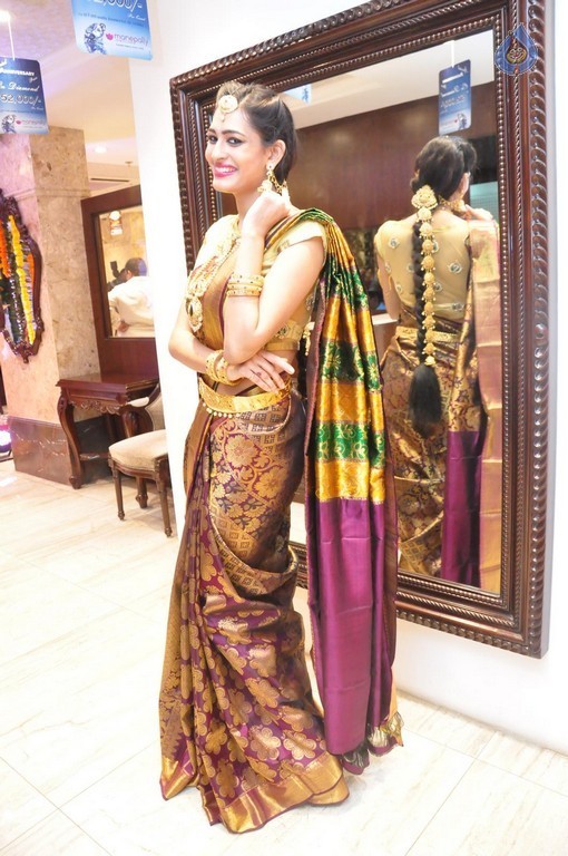 Swetha Jadhav Latest Gallery  - 4 / 34 photos