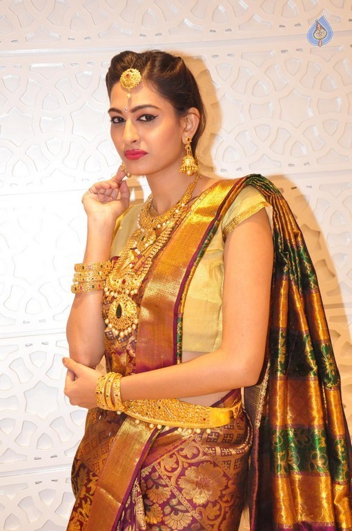 Swetha Jadhav Latest Gallery  - 5 / 34 photos