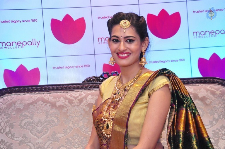 Swetha Jadhav Latest Gallery  - 8 / 34 photos