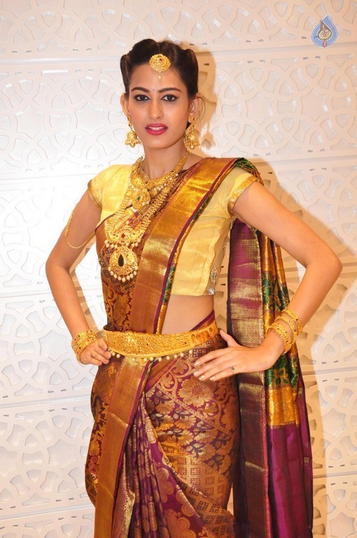 Swetha Jadhav Latest Gallery  - 10 / 34 photos