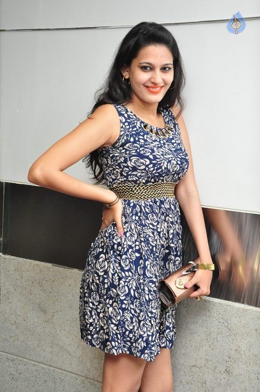 Swetha Jadhav New Photos - 30 / 39 photos