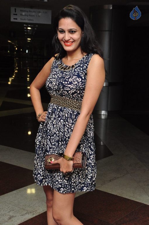 Swetha Jadhav New Photos - 31 / 39 photos