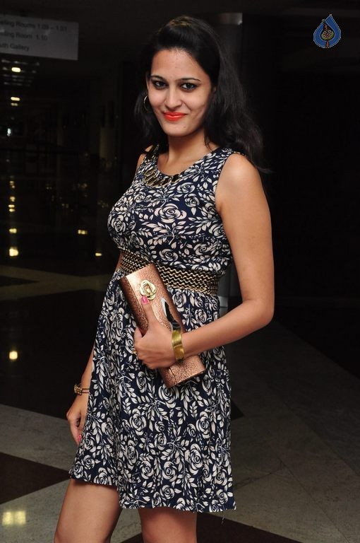Swetha Jadhav New Photos - 35 / 39 photos